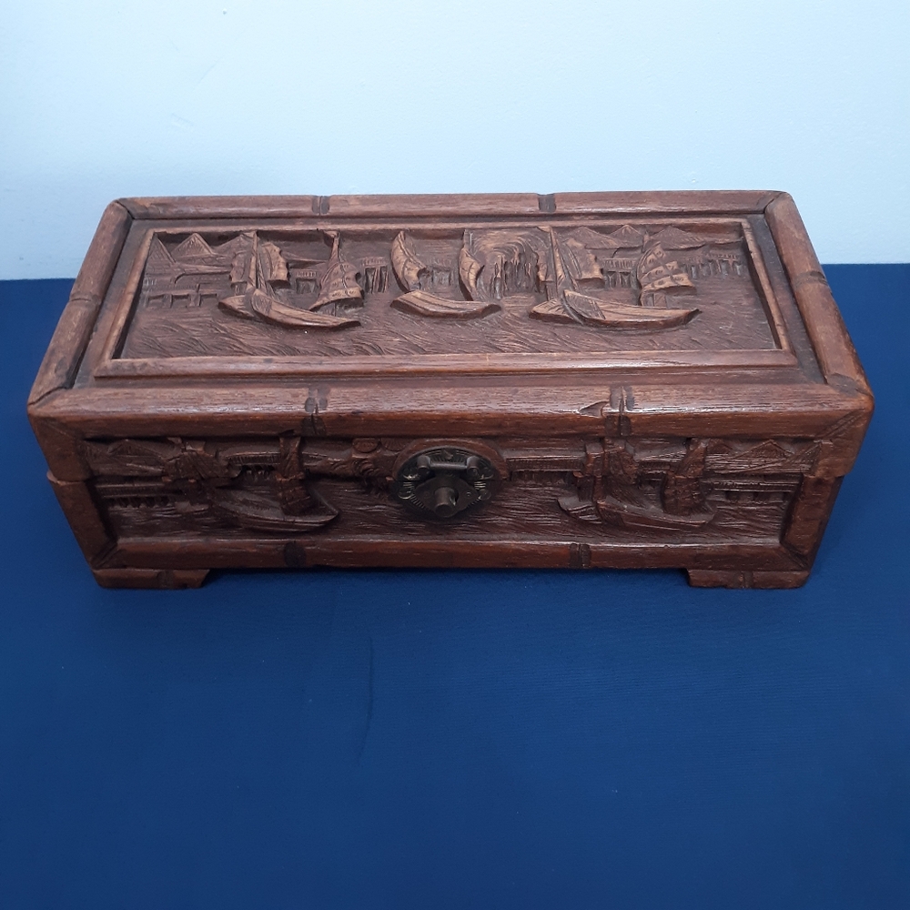 19th C Carved Rosewood Chinese Locking Antique Wooden Treasure Box Ships - Picture 12 of 16